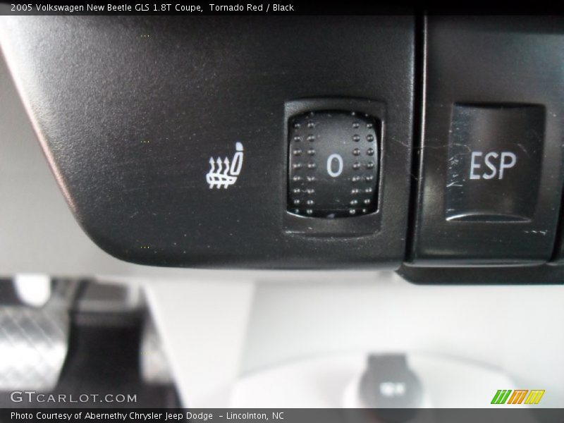 Tornado Red / Black 2005 Volkswagen New Beetle GLS 1.8T Coupe