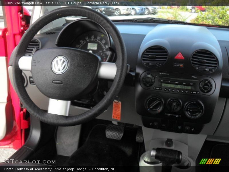 Tornado Red / Black 2005 Volkswagen New Beetle GLS 1.8T Coupe
