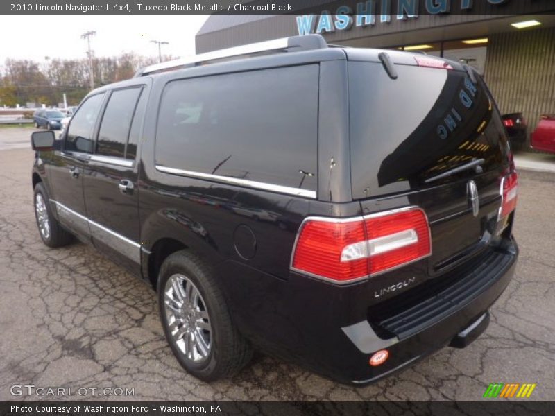 Tuxedo Black Metallic / Charcoal Black 2010 Lincoln Navigator L 4x4