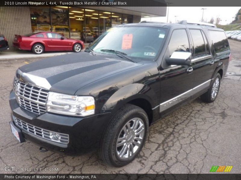 Tuxedo Black Metallic / Charcoal Black 2010 Lincoln Navigator L 4x4