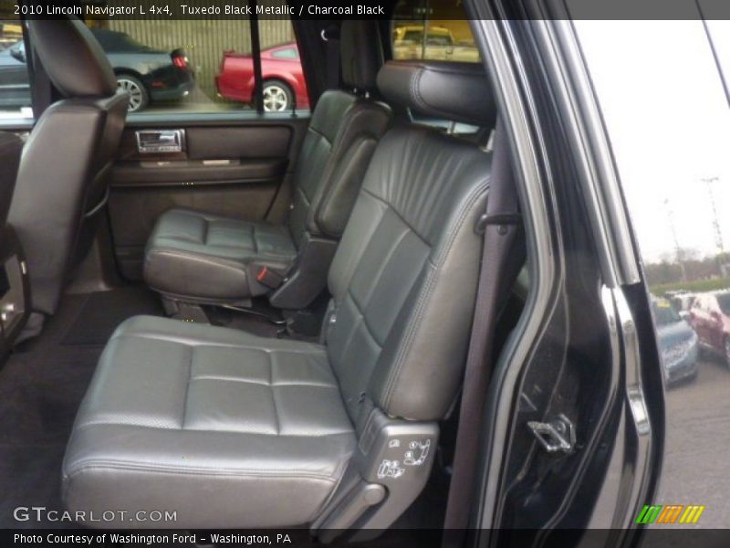 Tuxedo Black Metallic / Charcoal Black 2010 Lincoln Navigator L 4x4