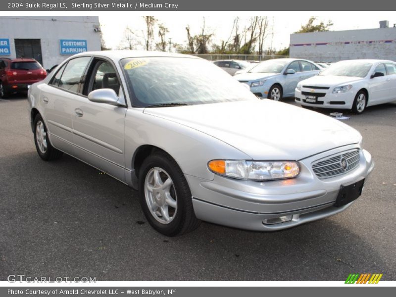 Front 3/4 View of 2004 Regal LS