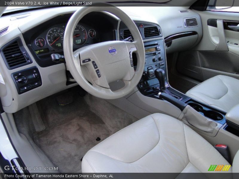  2004 V70 2.4 Beige/Light Sand Interior