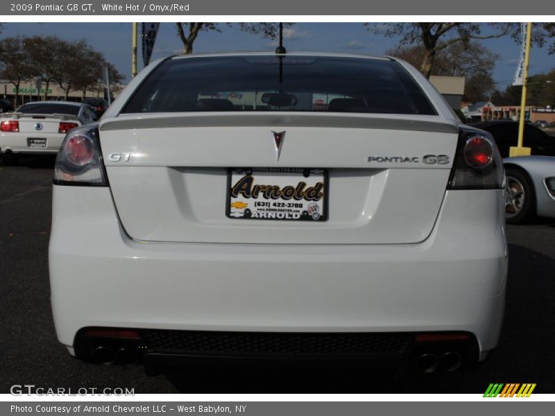 White Hot / Onyx/Red 2009 Pontiac G8 GT