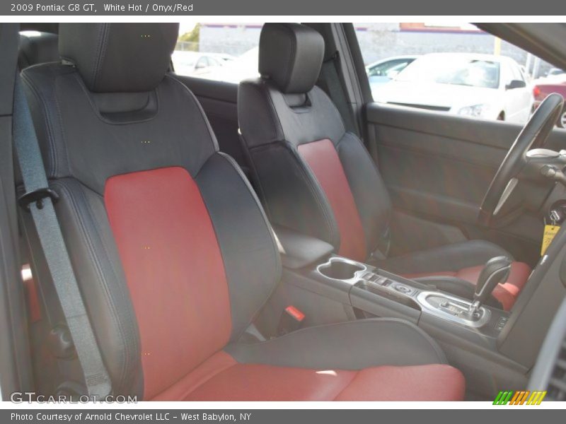 White Hot / Onyx/Red 2009 Pontiac G8 GT