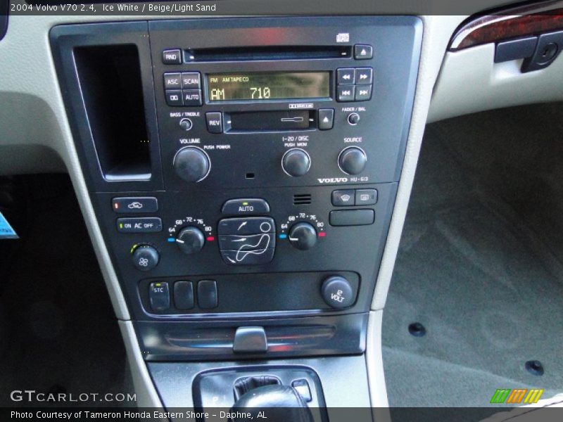 Controls of 2004 V70 2.4