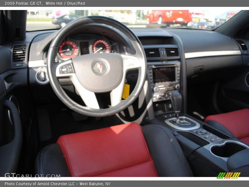 White Hot / Onyx/Red 2009 Pontiac G8 GT