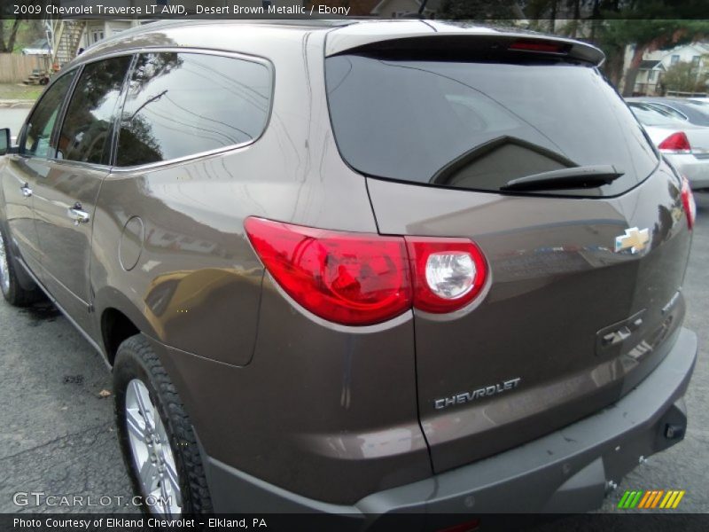 Desert Brown Metallic / Ebony 2009 Chevrolet Traverse LT AWD