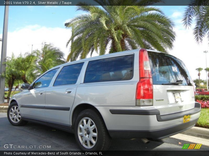 Silver Metallic / Taupe 2001 Volvo V70 2.4