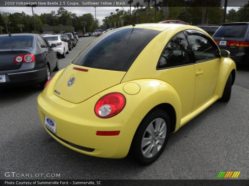 Sunflower Yellow / Black 2009 Volkswagen New Beetle 2.5 Coupe