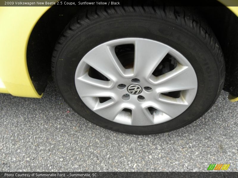 Sunflower Yellow / Black 2009 Volkswagen New Beetle 2.5 Coupe