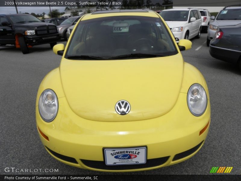 Sunflower Yellow / Black 2009 Volkswagen New Beetle 2.5 Coupe