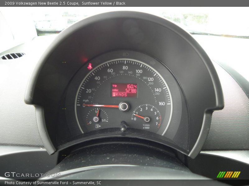 Sunflower Yellow / Black 2009 Volkswagen New Beetle 2.5 Coupe
