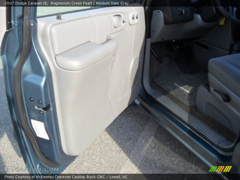 Magnesium Green Pearl / Medium Slate Gray 2007 Dodge Caravan SE