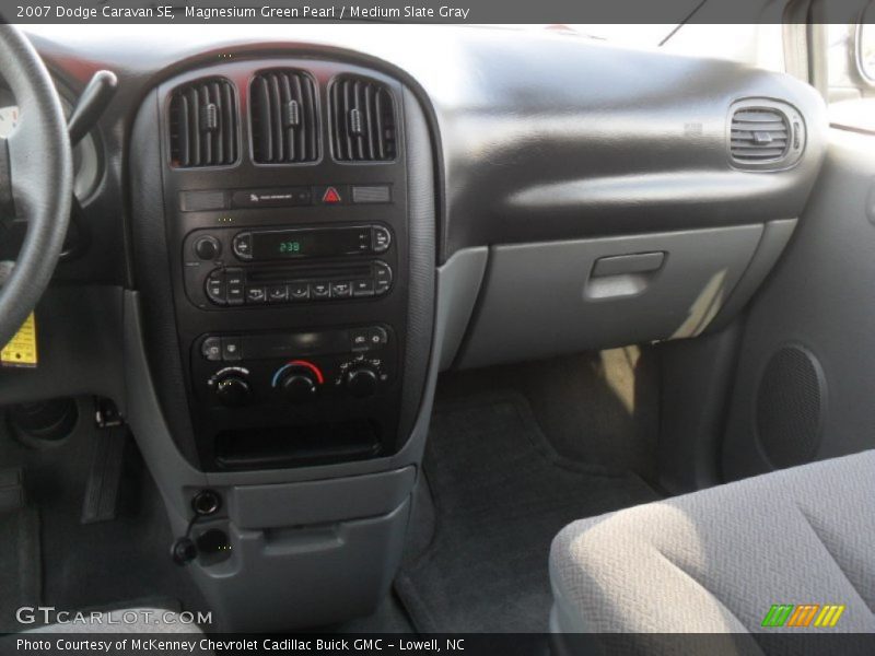 Magnesium Green Pearl / Medium Slate Gray 2007 Dodge Caravan SE