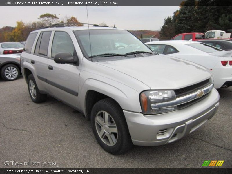 Silverstone Metallic / Light Gray 2005 Chevrolet TrailBlazer LS 4x4