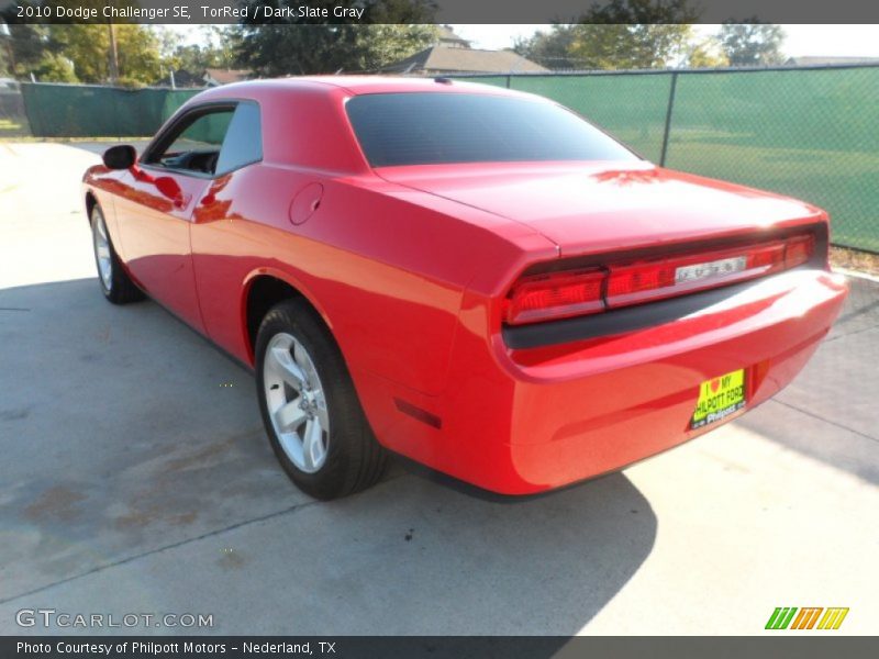 TorRed / Dark Slate Gray 2010 Dodge Challenger SE