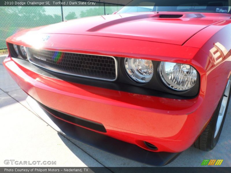 TorRed / Dark Slate Gray 2010 Dodge Challenger SE