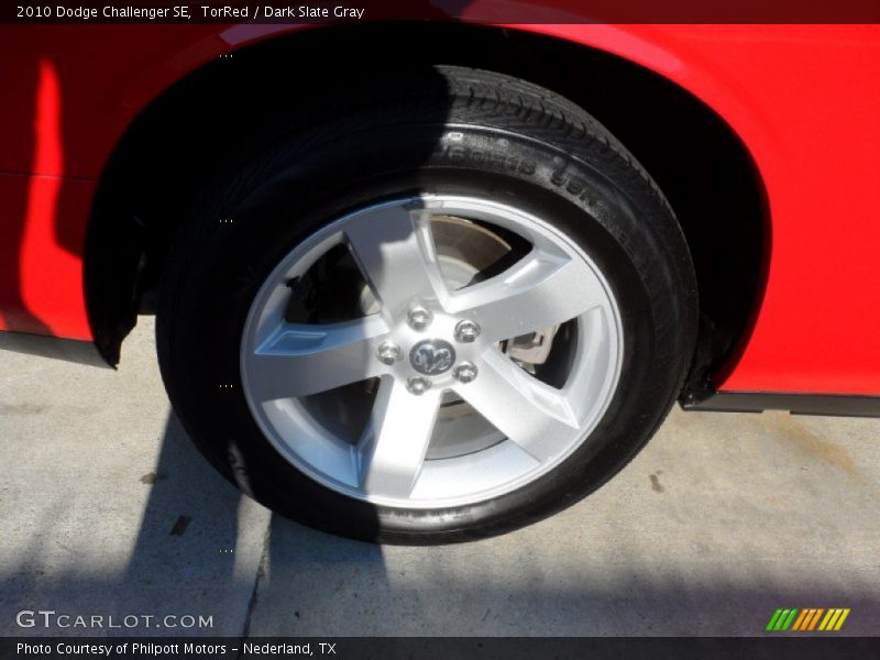 TorRed / Dark Slate Gray 2010 Dodge Challenger SE
