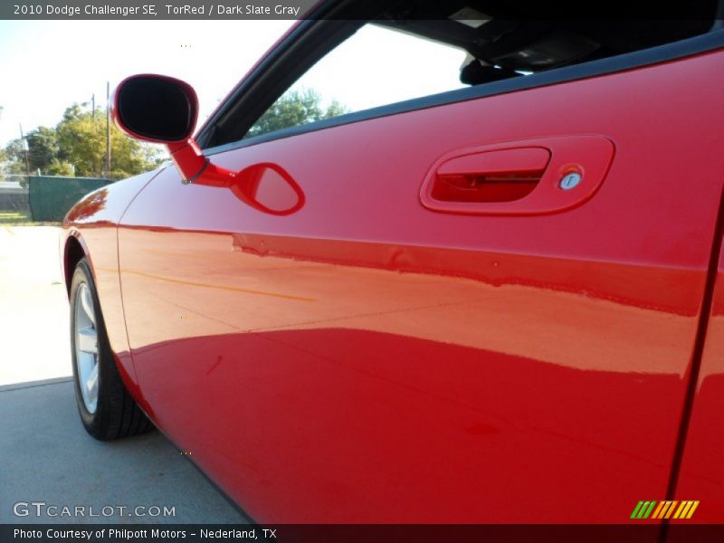 TorRed / Dark Slate Gray 2010 Dodge Challenger SE