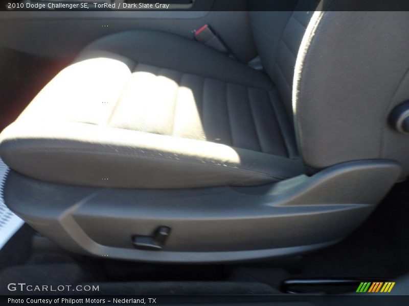 TorRed / Dark Slate Gray 2010 Dodge Challenger SE