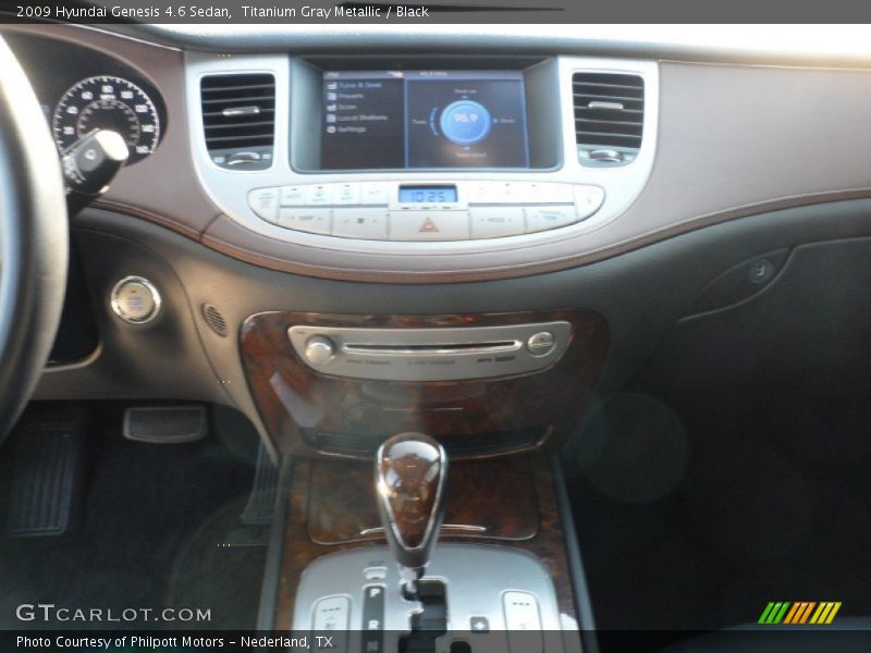 Titanium Gray Metallic / Black 2009 Hyundai Genesis 4.6 Sedan