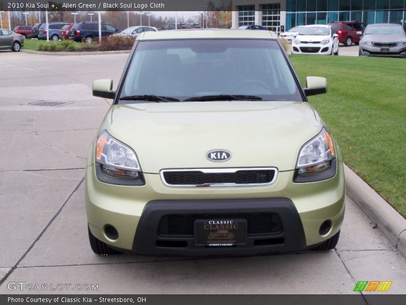 Alien Green / Black Soul Logo Cloth 2010 Kia Soul +