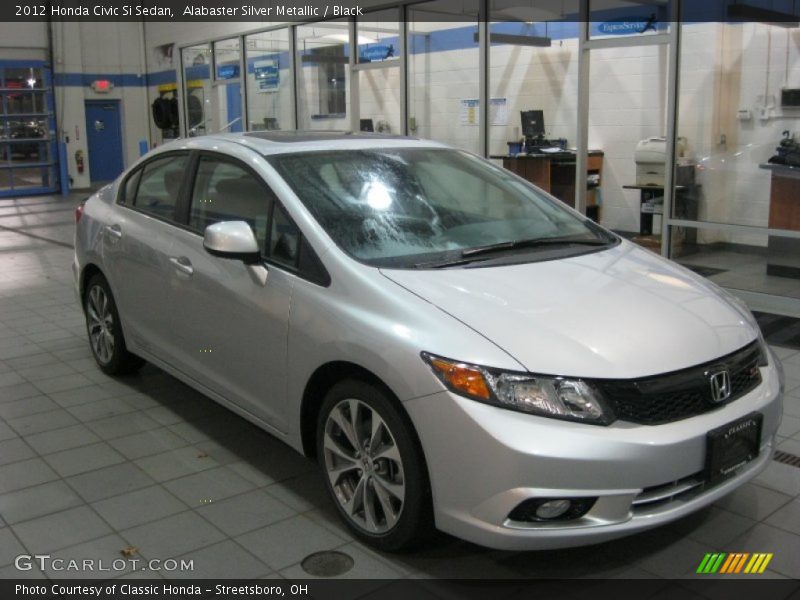 Front 3/4 View of 2012 Civic Si Sedan