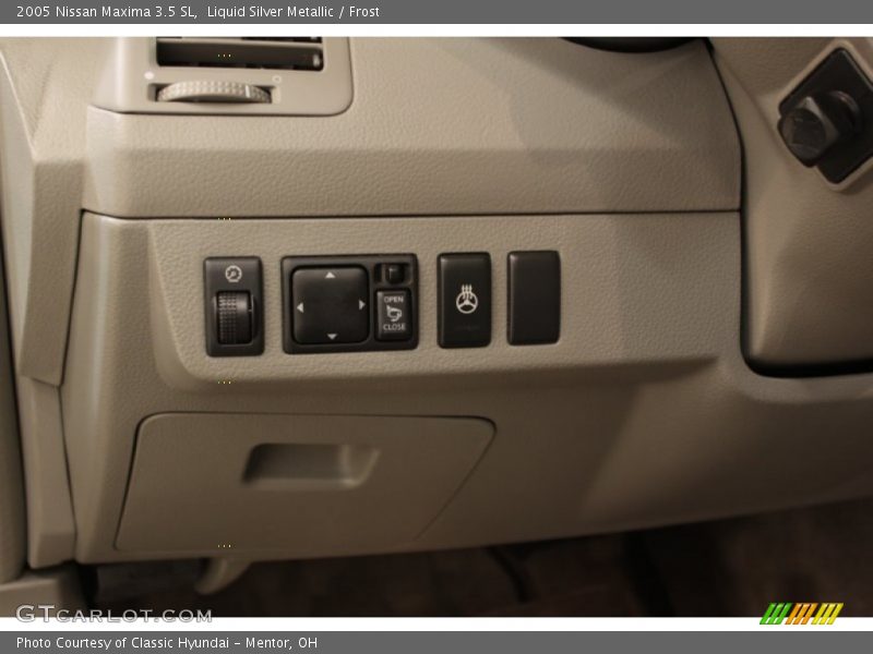 Liquid Silver Metallic / Frost 2005 Nissan Maxima 3.5 SL