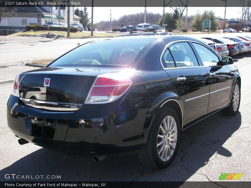 Black Onyx / Black 2007 Saturn Aura XR