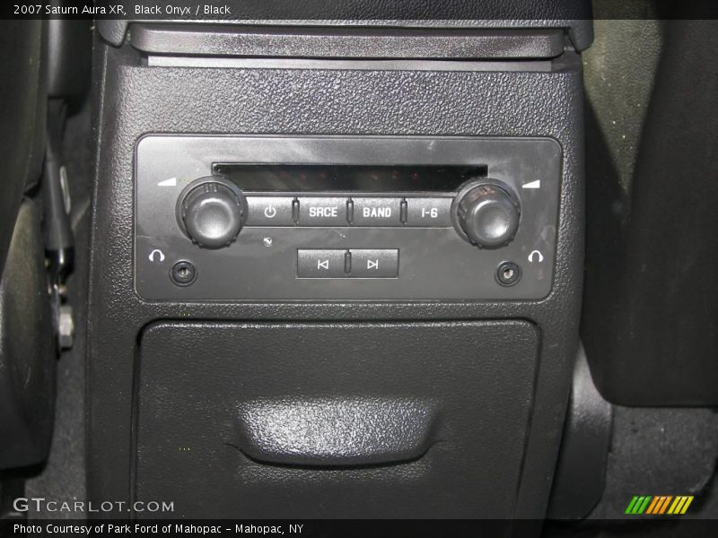 Black Onyx / Black 2007 Saturn Aura XR