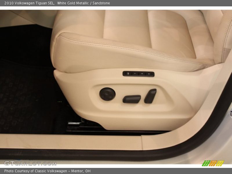 White Gold Metallic / Sandstone 2010 Volkswagen Tiguan SEL