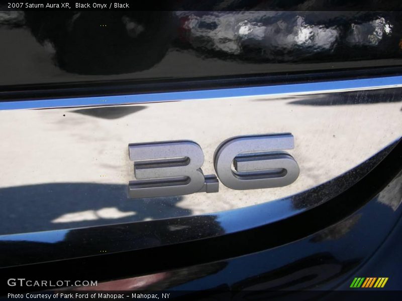 Black Onyx / Black 2007 Saturn Aura XR