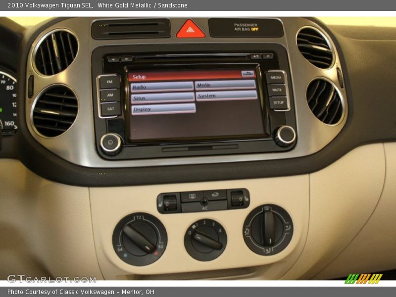 White Gold Metallic / Sandstone 2010 Volkswagen Tiguan SEL