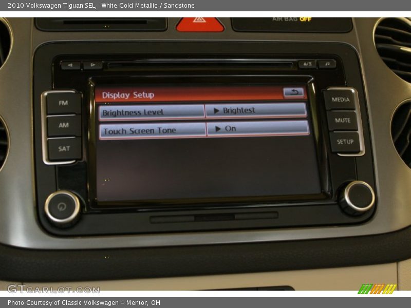 White Gold Metallic / Sandstone 2010 Volkswagen Tiguan SEL