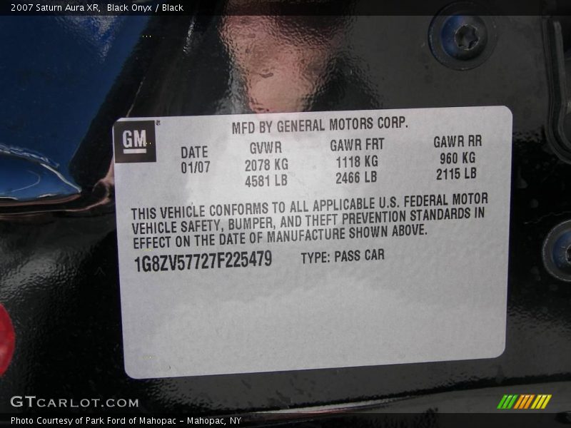 Black Onyx / Black 2007 Saturn Aura XR