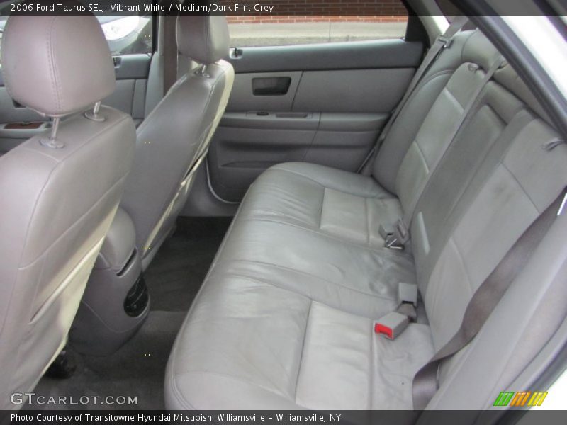 Vibrant White / Medium/Dark Flint Grey 2006 Ford Taurus SEL