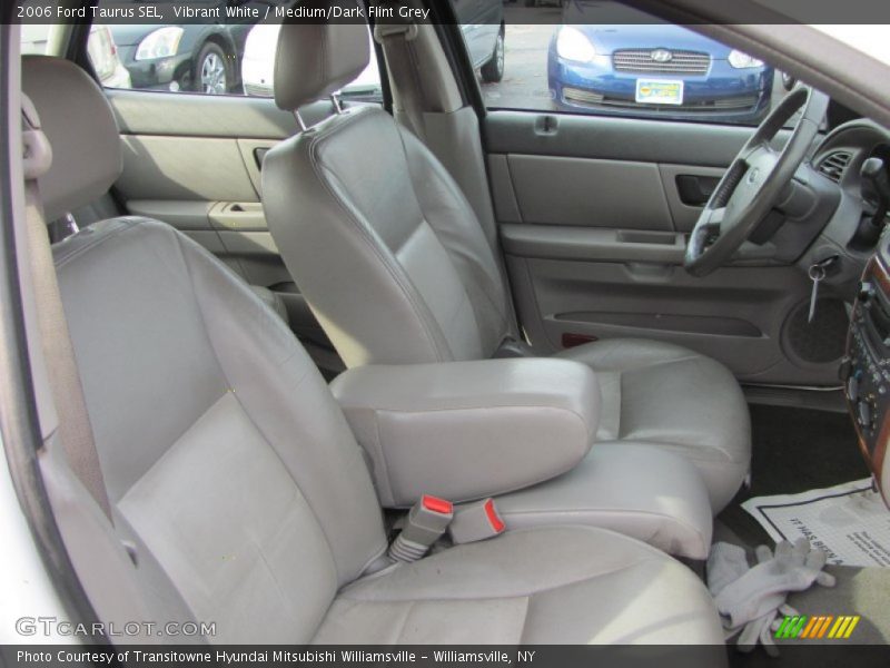 Vibrant White / Medium/Dark Flint Grey 2006 Ford Taurus SEL