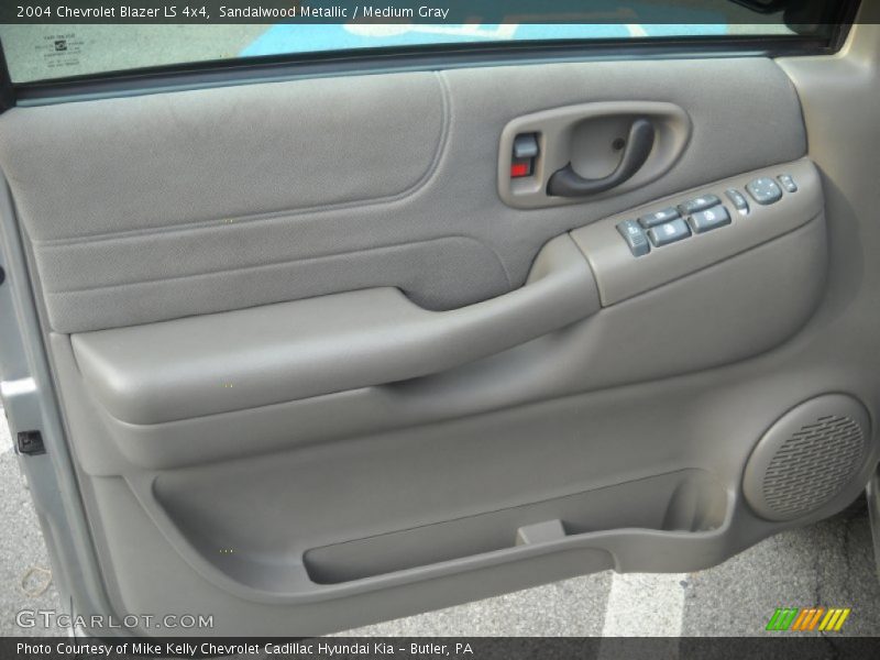 Sandalwood Metallic / Medium Gray 2004 Chevrolet Blazer LS 4x4