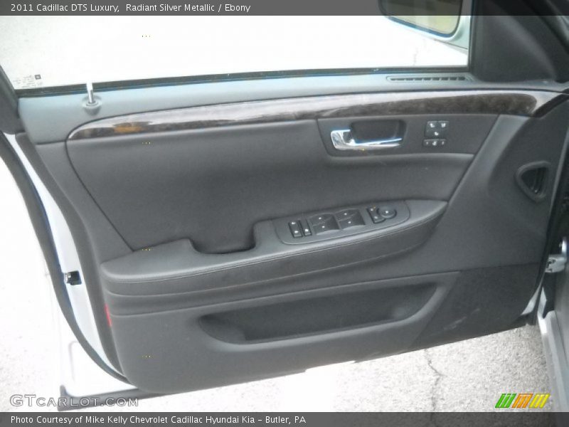 Radiant Silver Metallic / Ebony 2011 Cadillac DTS Luxury