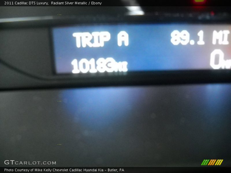 Radiant Silver Metallic / Ebony 2011 Cadillac DTS Luxury