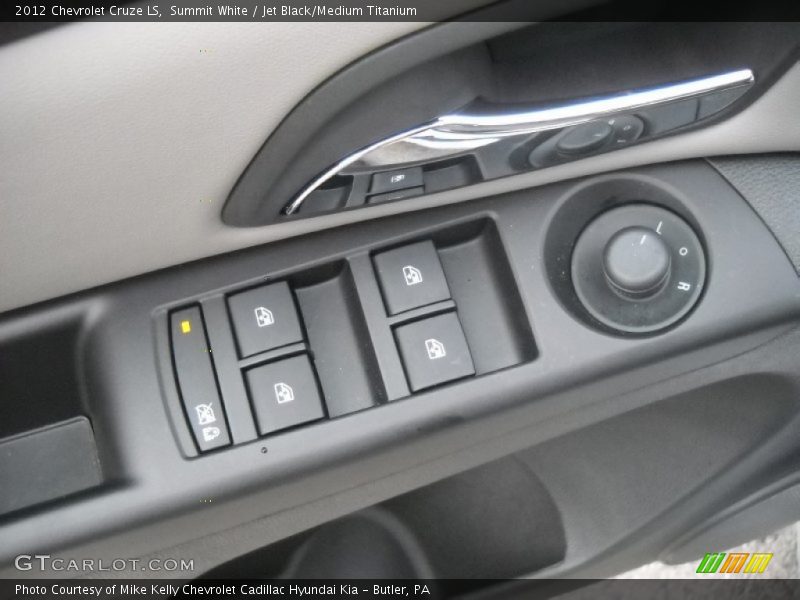 Summit White / Jet Black/Medium Titanium 2012 Chevrolet Cruze LS