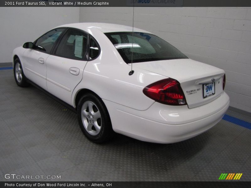 Vibrant White / Medium Graphite 2001 Ford Taurus SES