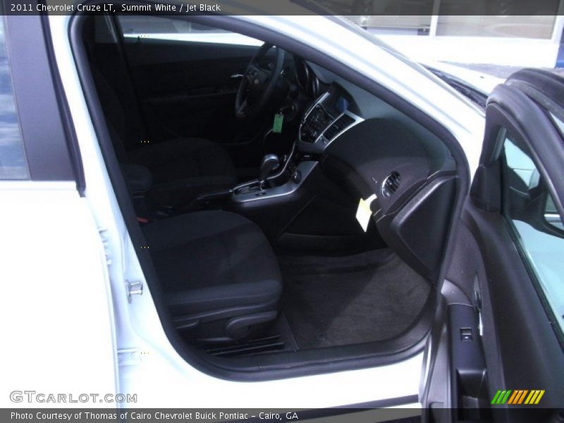 Summit White / Jet Black 2011 Chevrolet Cruze LT