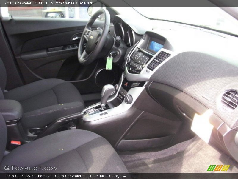 Summit White / Jet Black 2011 Chevrolet Cruze LT