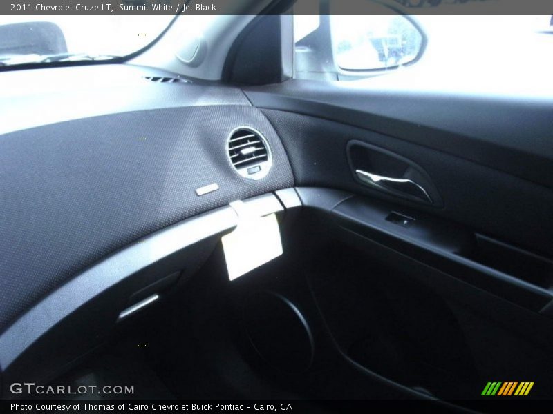 Summit White / Jet Black 2011 Chevrolet Cruze LT