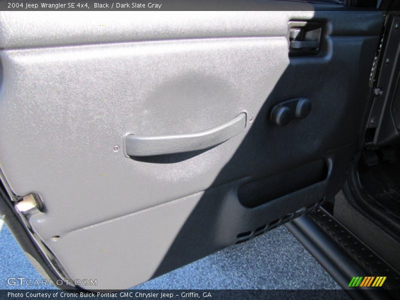 Black / Dark Slate Gray 2004 Jeep Wrangler SE 4x4