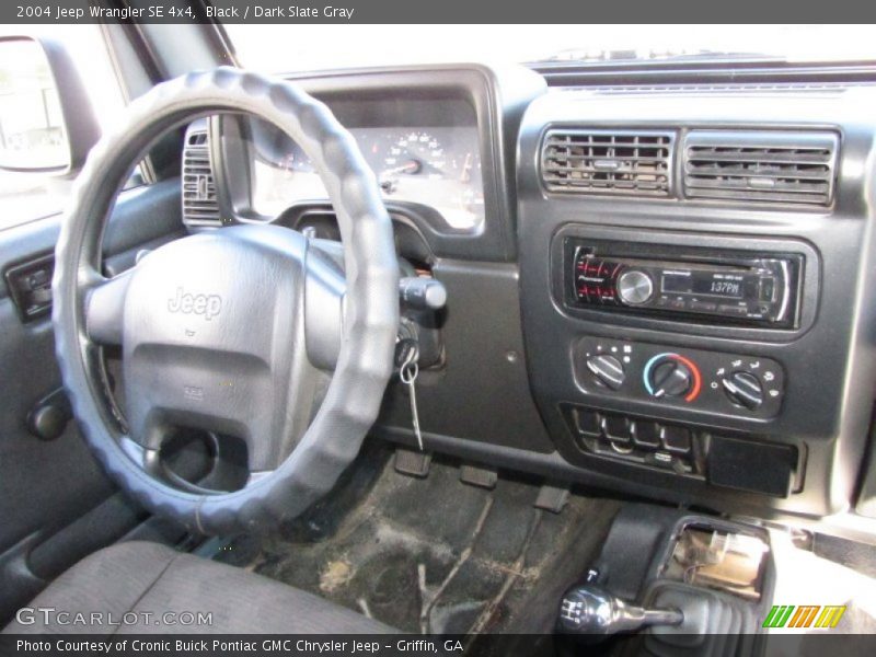 Black / Dark Slate Gray 2004 Jeep Wrangler SE 4x4