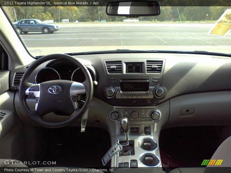 Nautical Blue Metallic / Ash 2012 Toyota Highlander SE