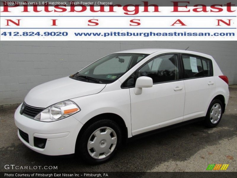 Fresh Powder / Charcoal 2009 Nissan Versa 1.8 S Hatchback